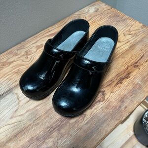 Dansko professional XP clogs